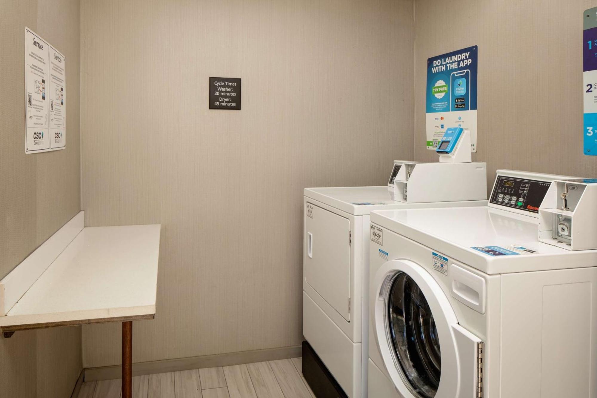 Hampton Inn & Suites Nashville-Airport מראה חיצוני תמונה