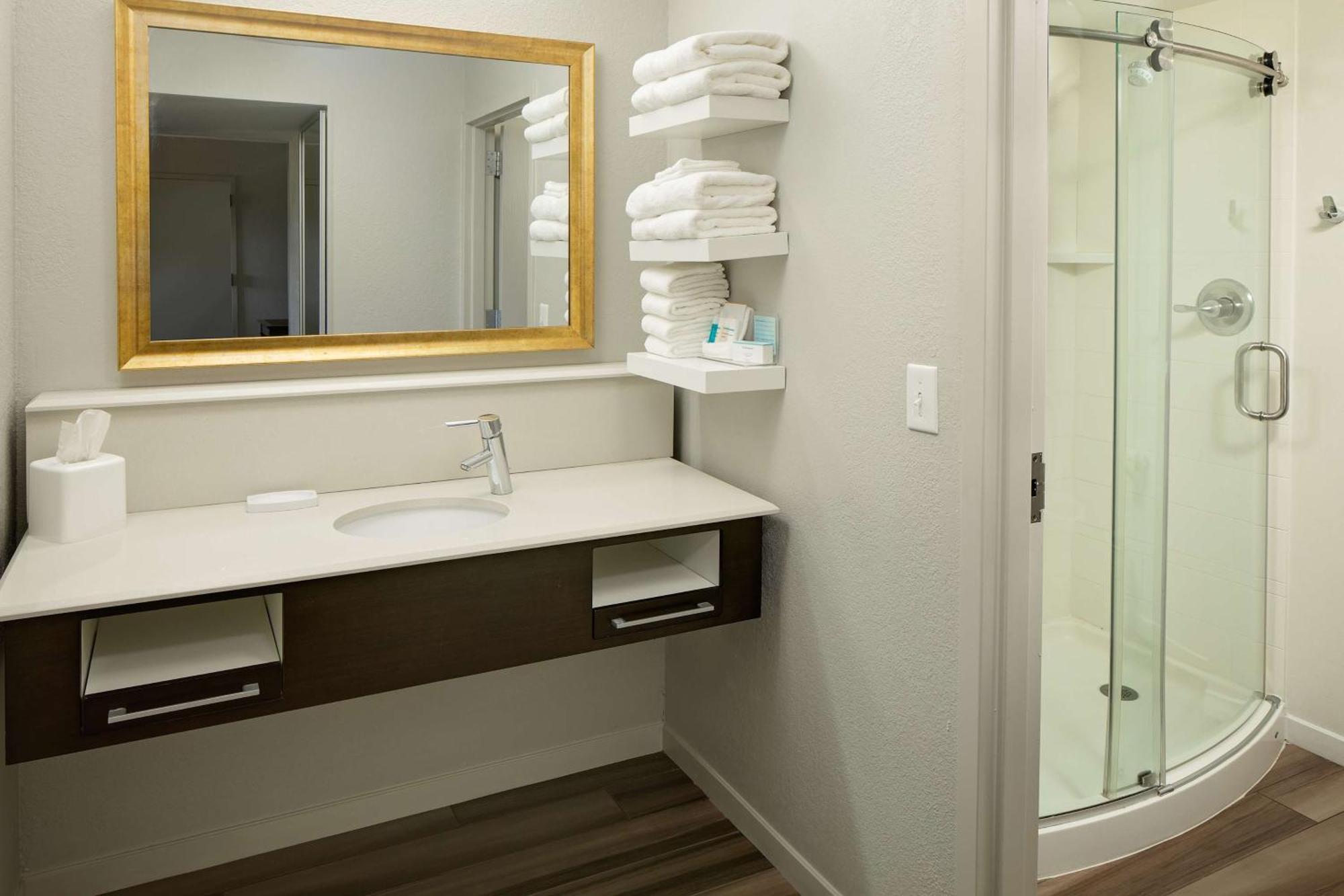 Hampton Inn & Suites Nashville-Airport מראה חיצוני תמונה
