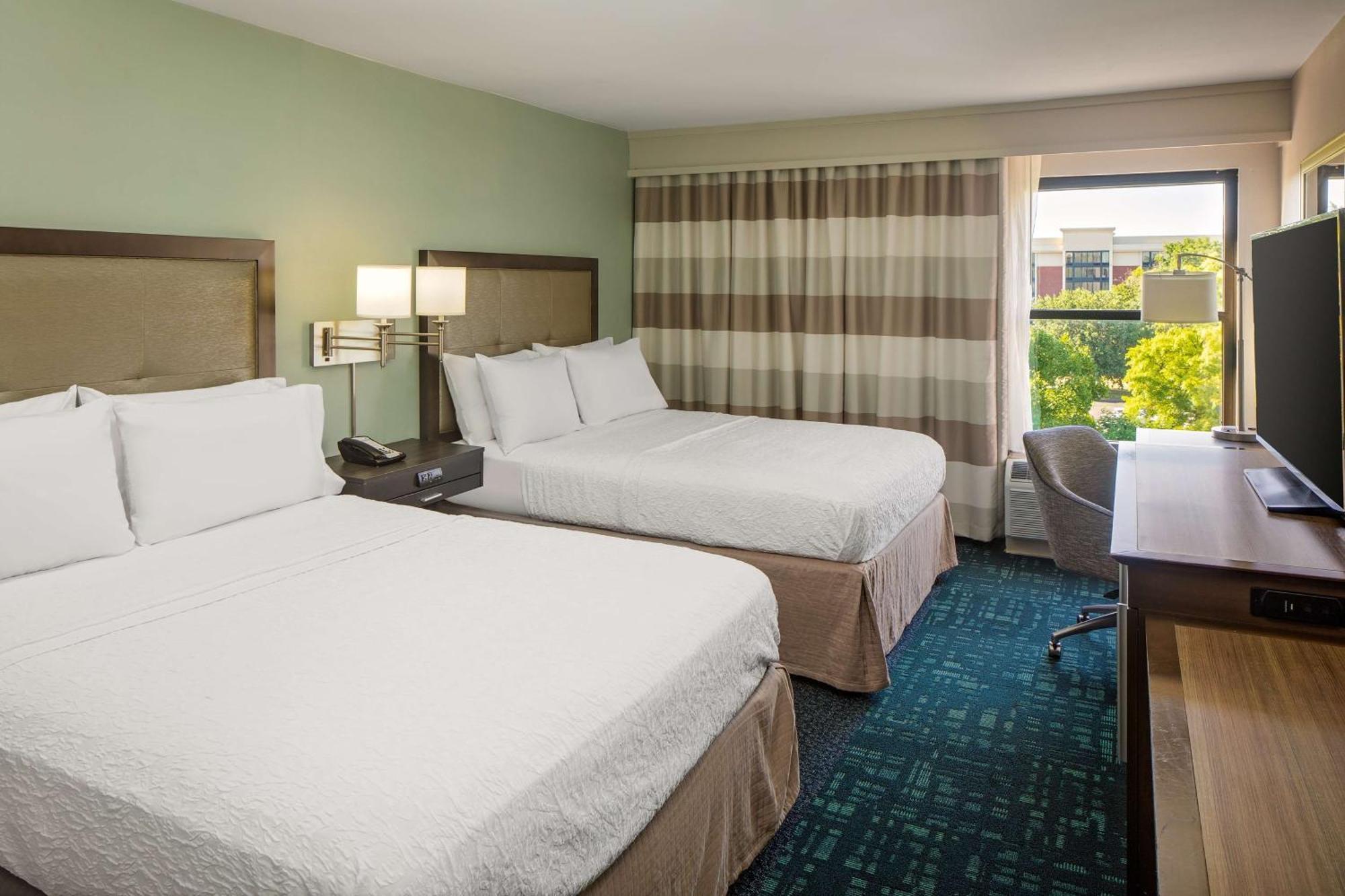 Hampton Inn & Suites Nashville-Airport מראה חיצוני תמונה